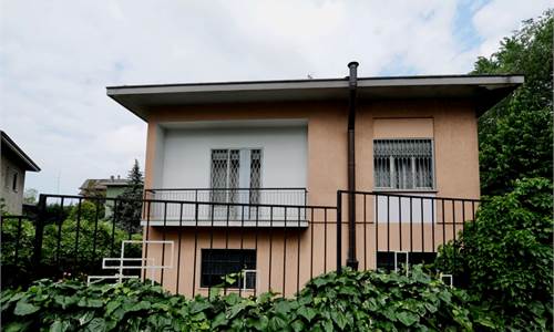 Villa for Sale in Crema