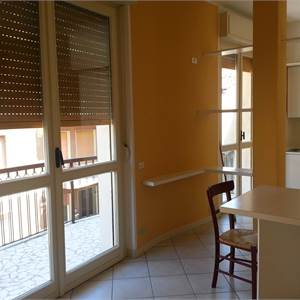 2 locali In Affitto a Crema
